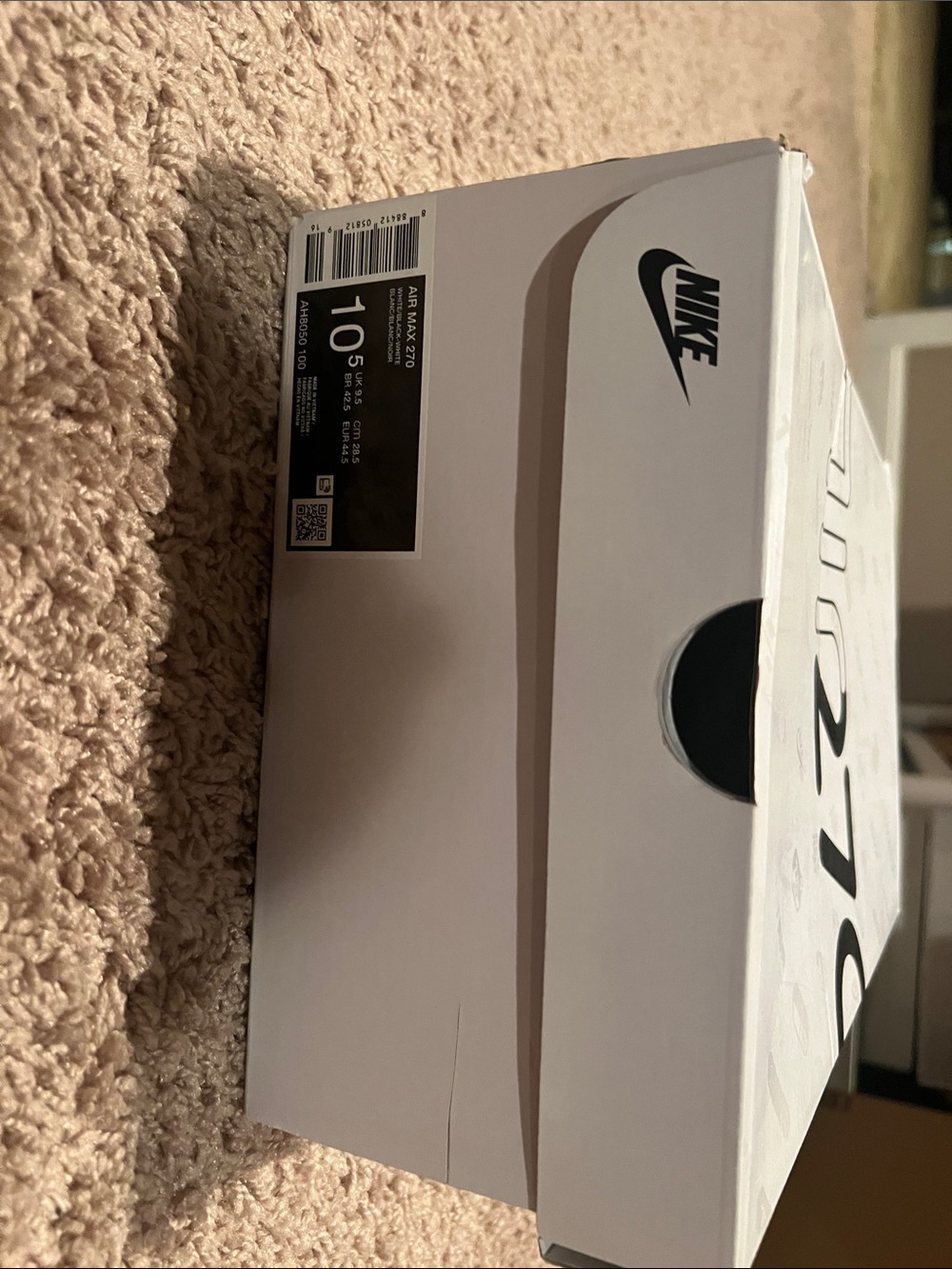 Nike Air Max 270 Black/White Men's Running Shoes - Picture 7 of 9